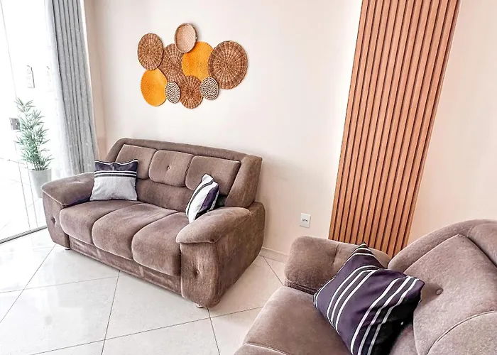 Apt Na Praia Do Morro,2 Quadras Do Mar,Com Garagem